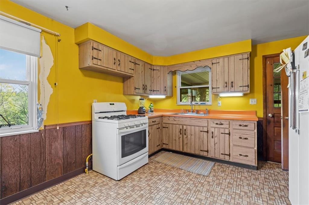 2263 Montgomery Road Sewickley, PA 15143 - Photo 8 of 28 Gallery Image 8