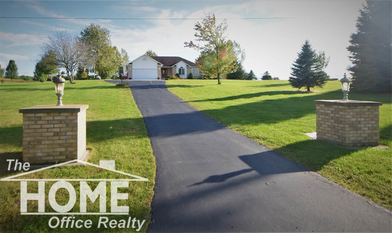 1320 East Bennington Road Owosso, MI 48867 - Photo 1 of 28