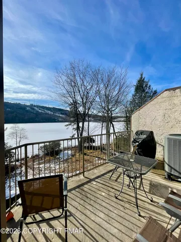 $525,418 | 55 Midlake Drive, Unit 301H, Lake Harmony, PA 18624