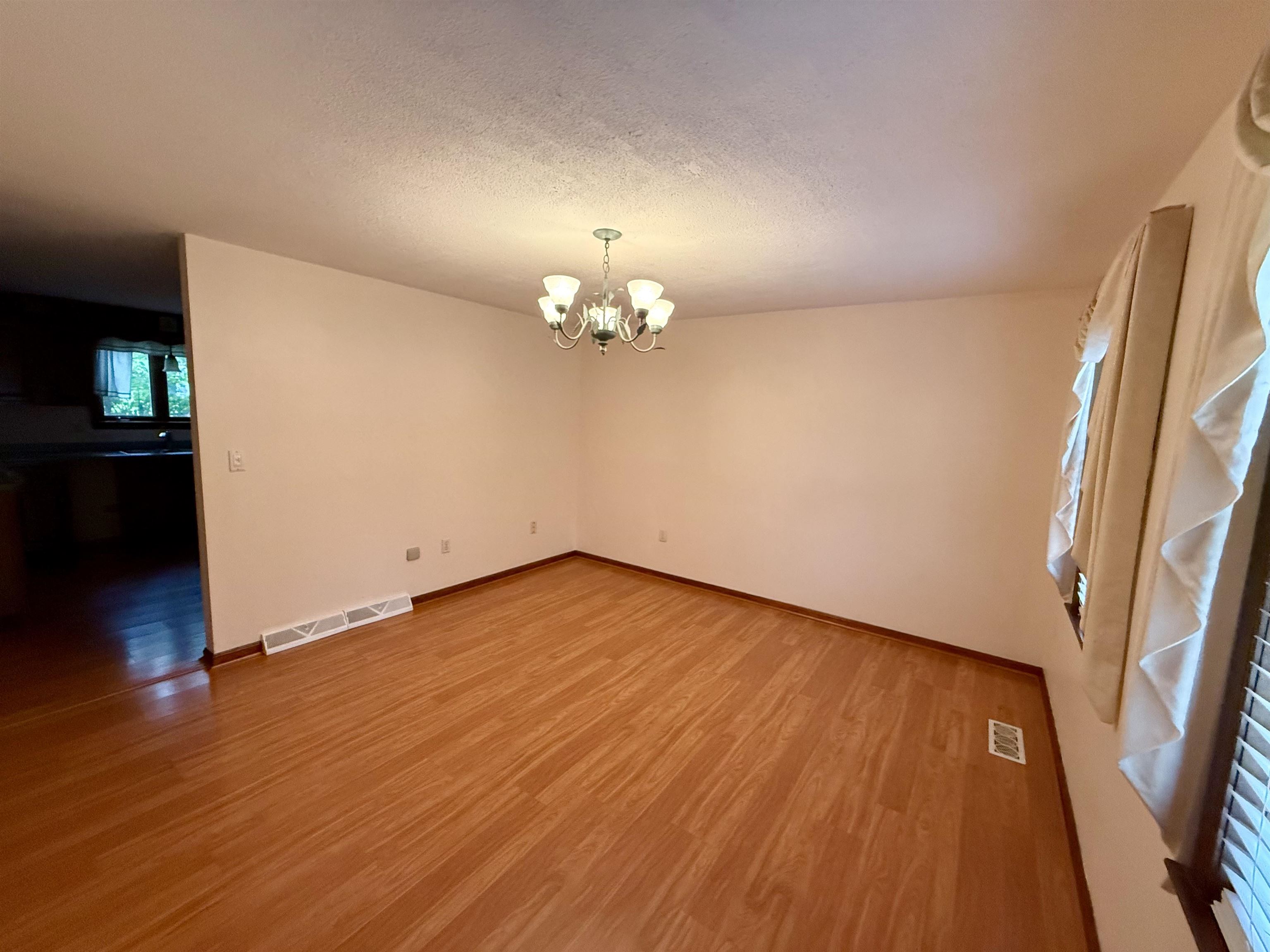 69 Timberline Drive Nashua, NH 03062 - Photo 14 of 27