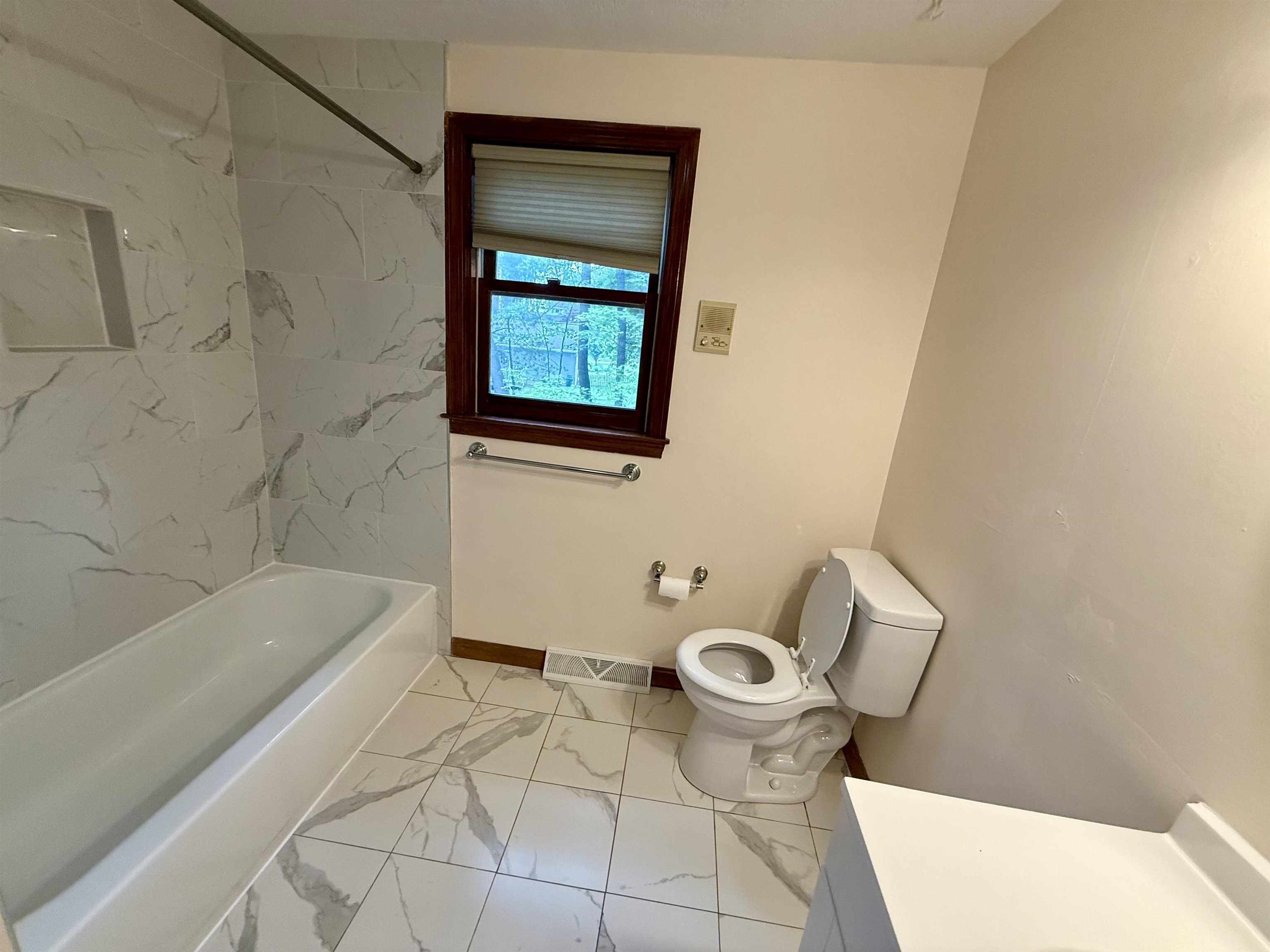 69 Timberline Drive Nashua, NH 03062 - Photo 16 of 27