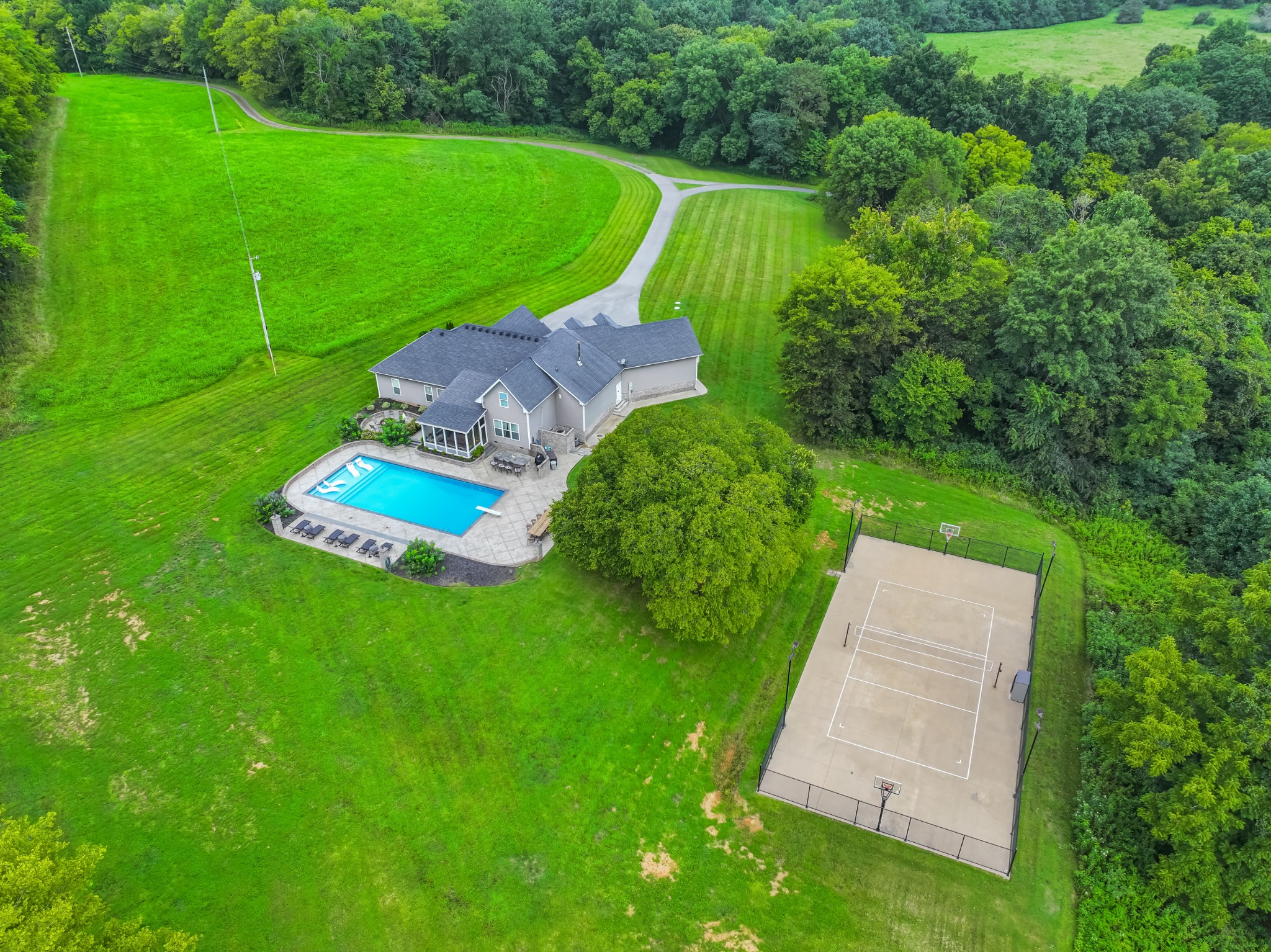 1250 E Road Clarksville, TN 37040 - Photo 5 of 62 Gallery Image 5
