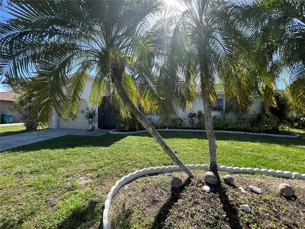 $1,500 | 18493 Lake Worth Boulevard, Port Charlotte, FL 33948