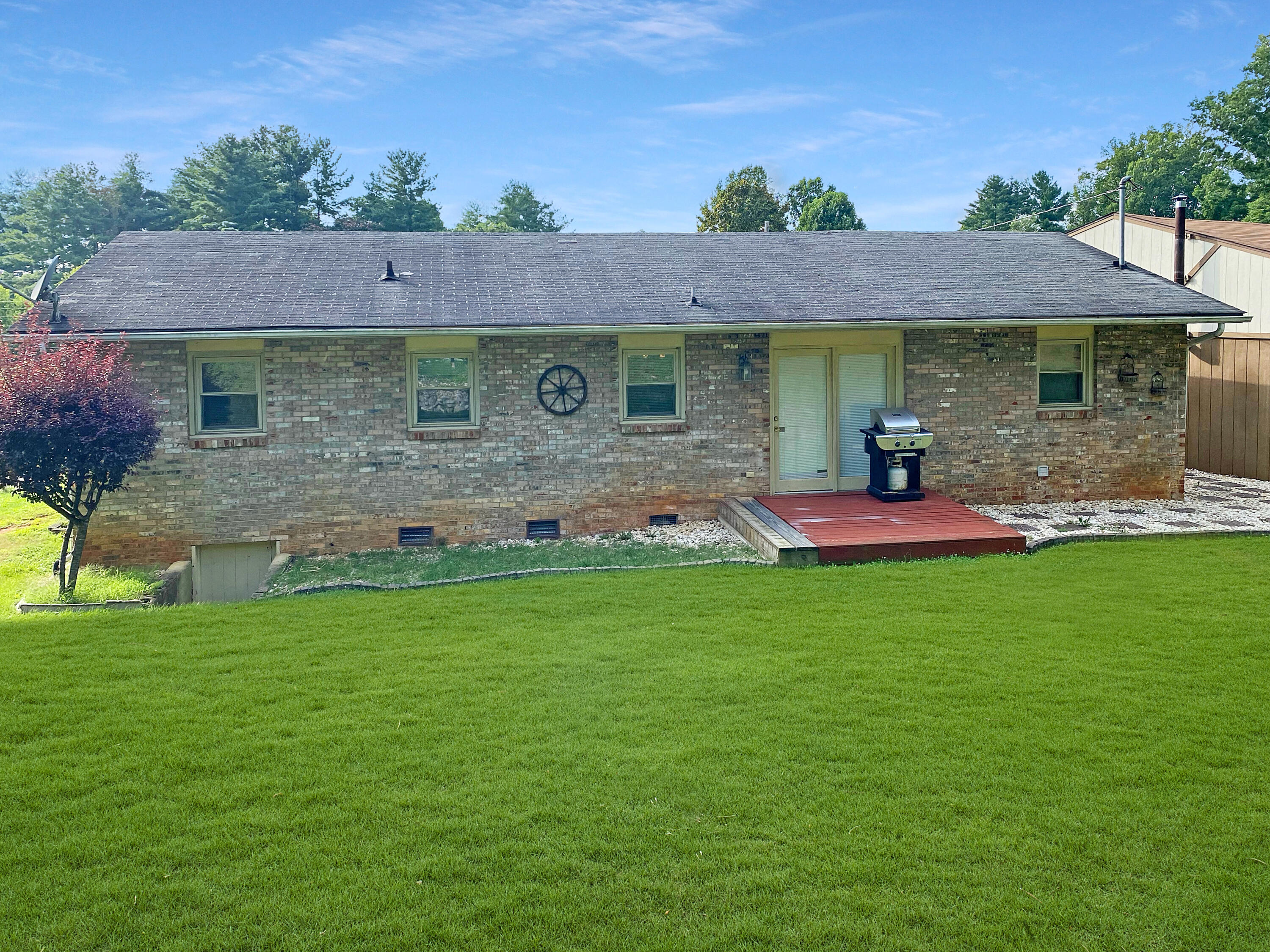 130 Evergreen Road Jonesborough, TN 37659 - Photo 5 of 19 2773507B-3315-4C88-8F30-F0FD0D74A71A