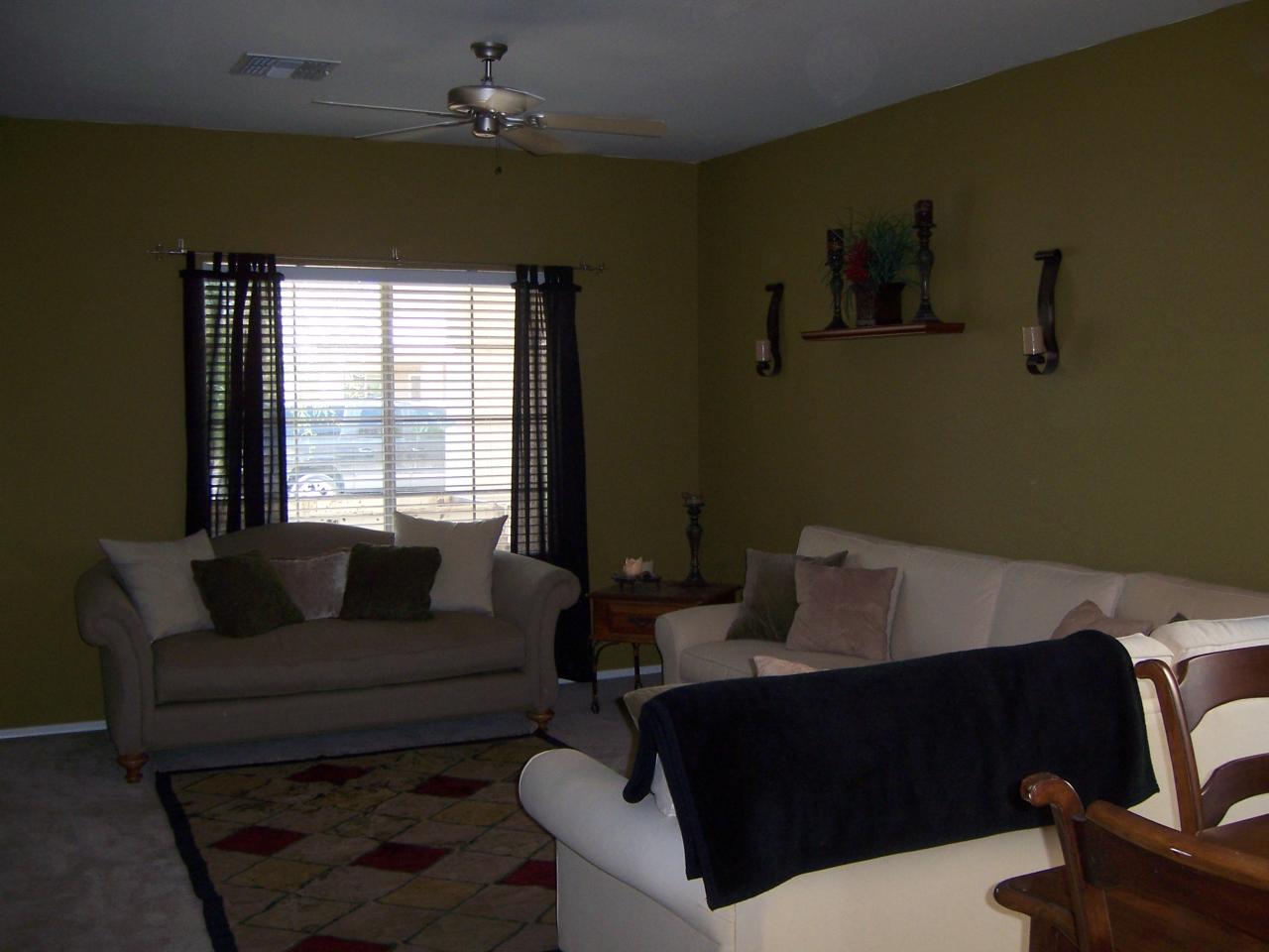 7009 West Beverly Road Laveen, AZ 85339 - Photo 7 of 14 Living Room
