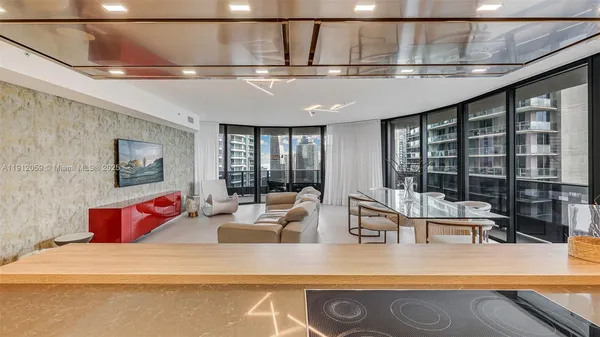 $15,500 | 1000 Brickell Plaza, Unit 3002, Miami, FL 33131
