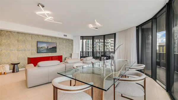 $15,500 | 1000 Brickell Plaza, Unit 3002, Miami, FL 33131