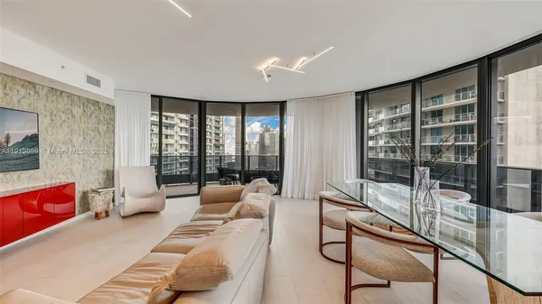 $15,500 | 1000 Brickell Plaza, Unit 3002, Miami, FL 33131