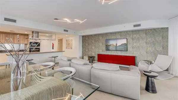 $15,500 | 1000 Brickell Plaza, Unit 3002, Miami, FL 33131