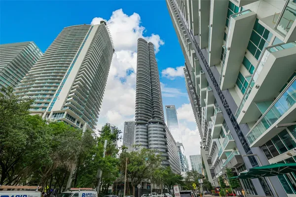 $15,500 | 1000 Brickell Plaza, Unit 3002, Miami, FL 33131