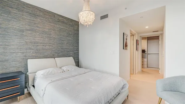 $15,500 | 1000 Brickell Plaza, Unit 3002, Miami, FL 33131