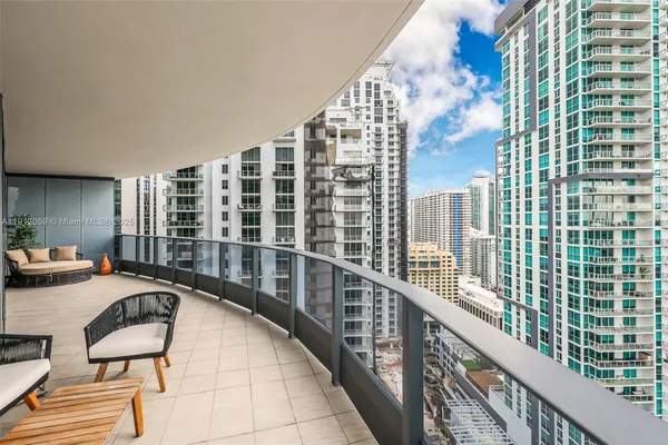 $15,500 | 1000 Brickell Plaza, Unit 3002, Miami, FL 33131
