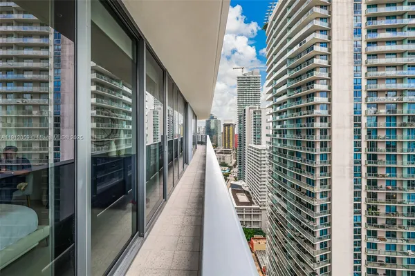 $15,500 | 1000 Brickell Plaza, Unit 3002, Miami, FL 33131