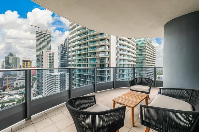 $16,500 | 1000 Brickell Plaza, Unit 3002, Miami, FL 33131