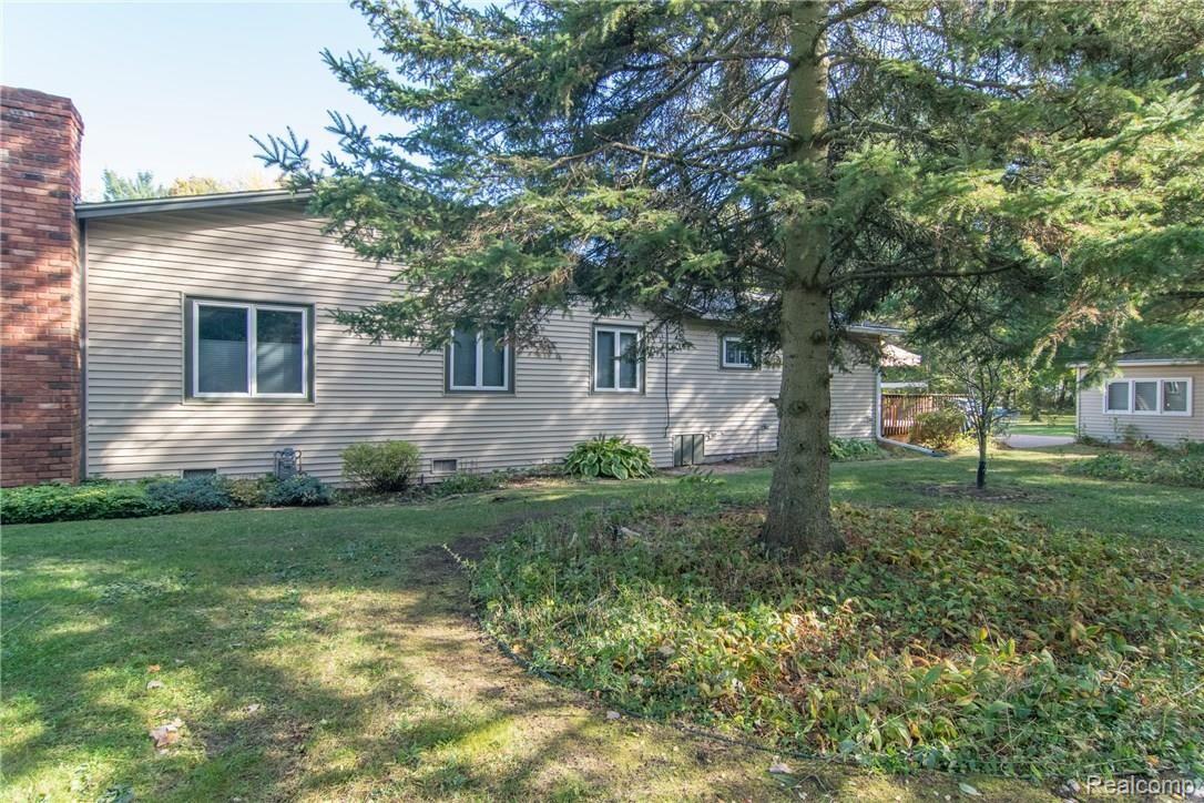 3599 Myrtle Road Fort Gratiot, MI 48059 - Photo 52 of 53 DSC_0107.jpg