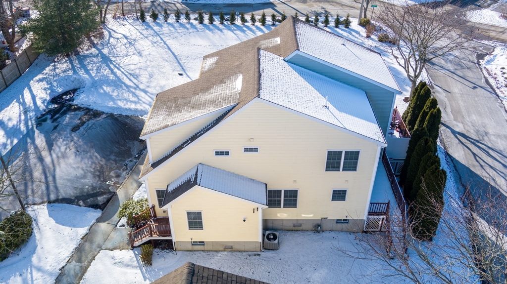 3 Carleton Street, Unit 3 Wareham, MA 02558 - Photo 12 of 41