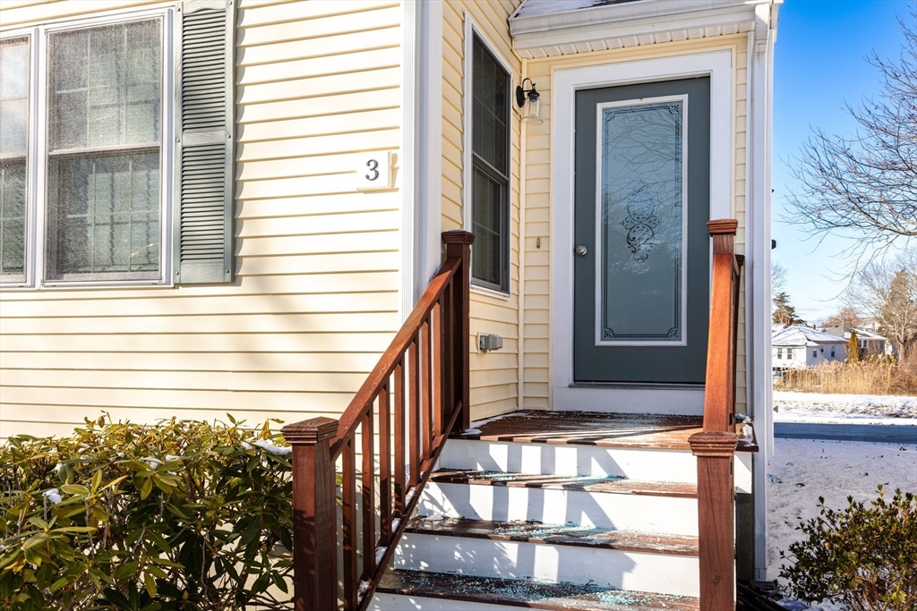 3 Carleton Street, Unit 3 Wareham, MA 02558 - Photo 6 of 41