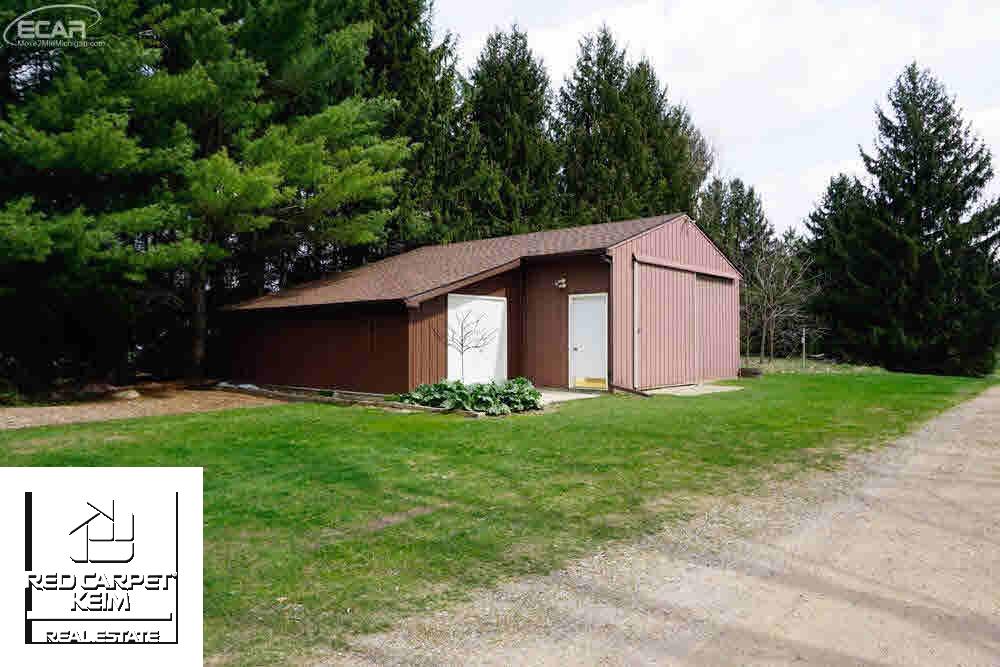 4685 Lonsberry Road Columbiaville, MI 48421 - Photo 2 of 26 21284850-1.JPG