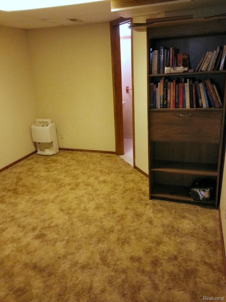 2186 Highsplint Drive Rochester, MI 48307 - Photo 18 of 22 20-Basement Bedroom.jpg