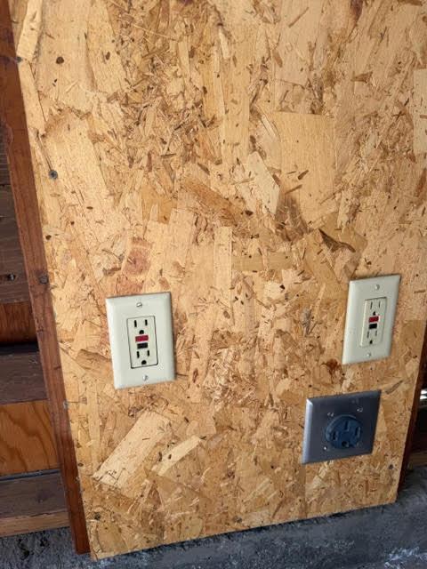 20090 John Born Road Penn Valley, CA 95946 - Photo 78 of 79 EV charging outlet in the garage