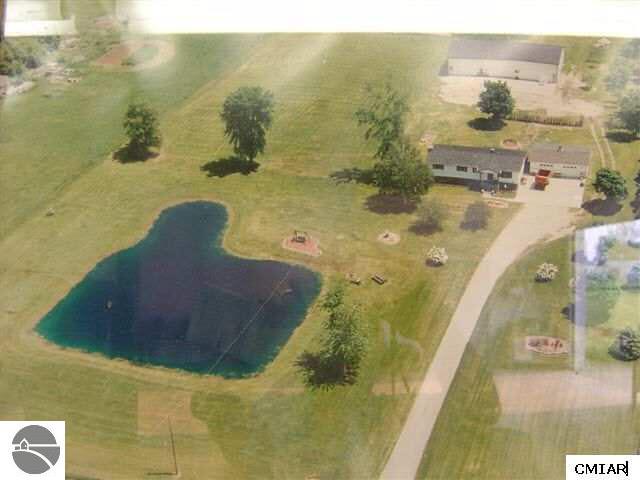 8380 North Mcclelland Road Breckenridge, MI 48615 - Photo 4 of 9 1770815-3.JPG