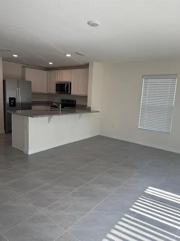 $2,200 | 2935 Brie Hammock Bend, Harmony, FL 34773