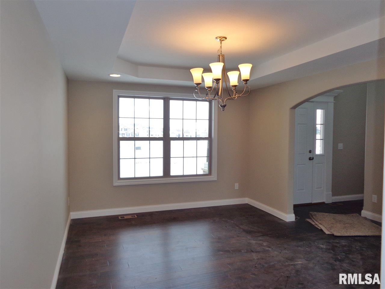 746 Labrador Way Washington, IL 61571 - Photo 13 of 31 Gallery Image 13
