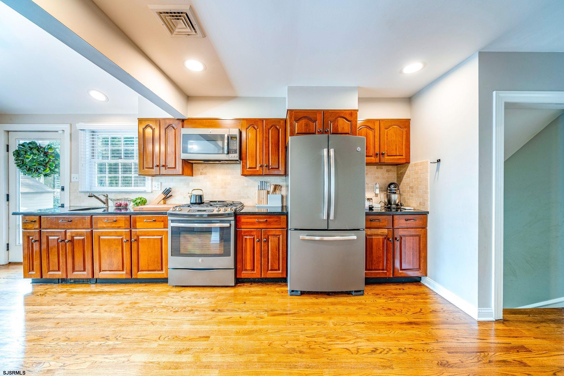2524 Cedar Bridge Road Northfield, NJ 08225 - Photo 7 of 66 Gallery Image 7