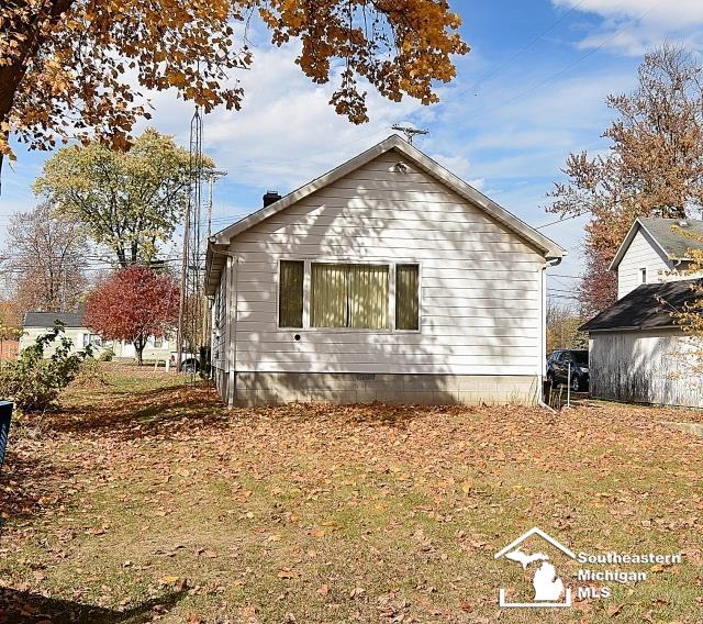 475 Riley Street Dundee, MI 48131 - Photo 4 of 16