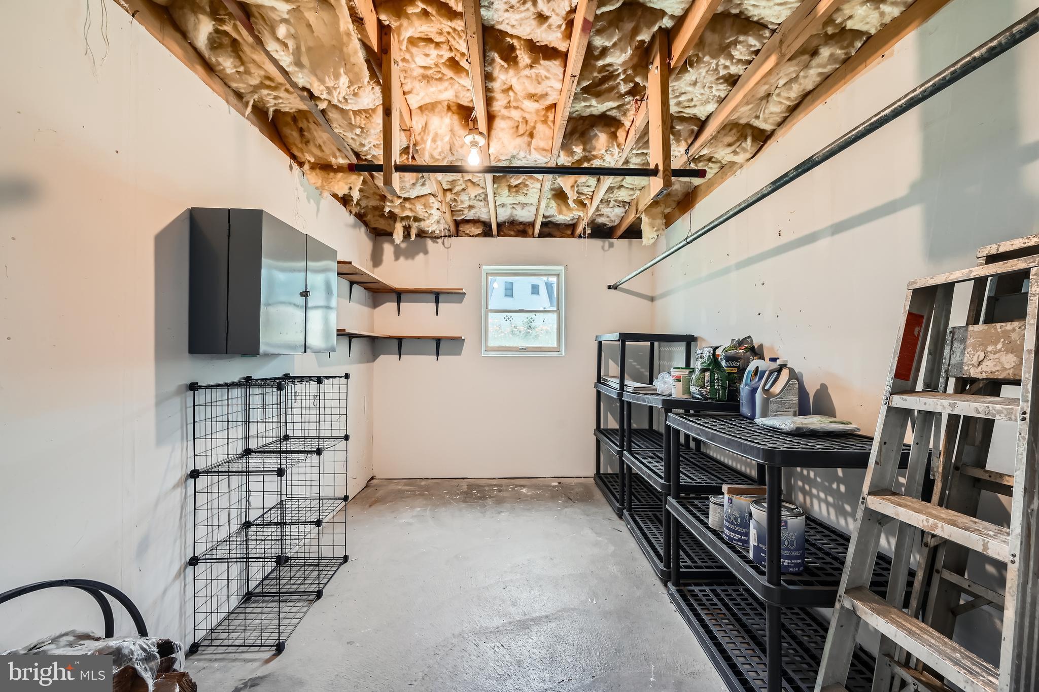 335 Poplar Road Baltimore, MD 21221 - Photo 23 of 34 a view of entryway