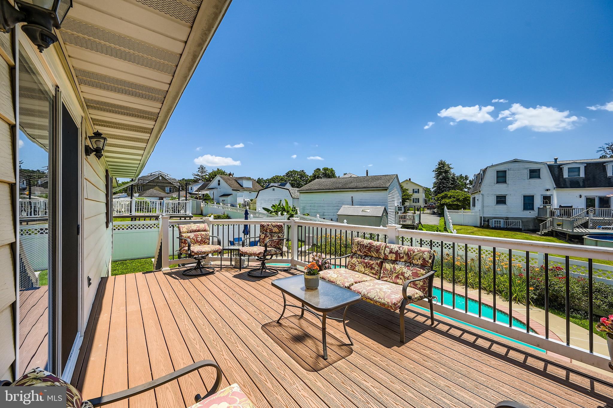 335 Poplar Road Baltimore, MD 21221 - Photo 25 of 34 a view of balcony with furniture