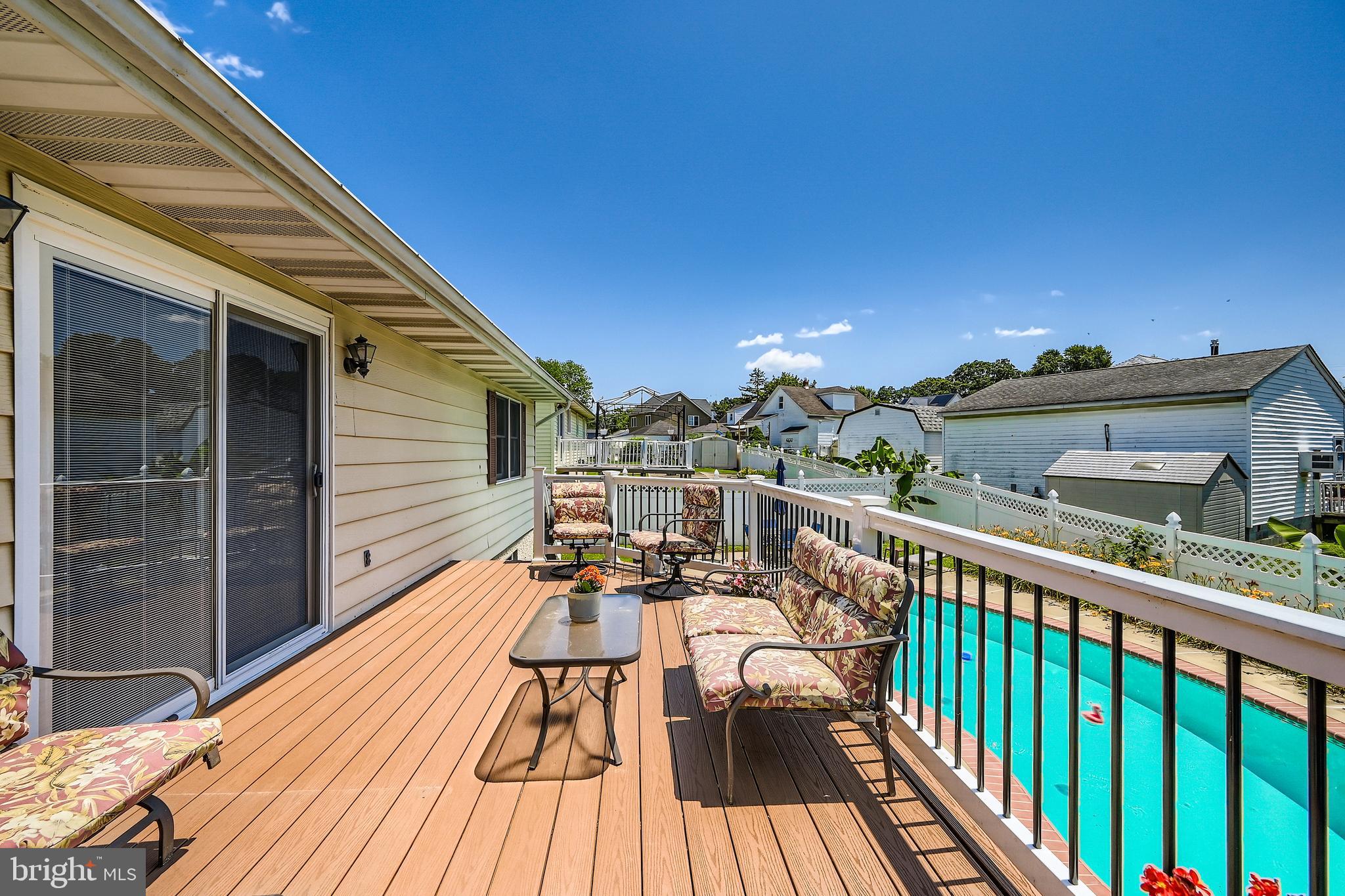 335 Poplar Road Baltimore, MD 21221 - Photo 26 of 34 a view of balcony with furniture