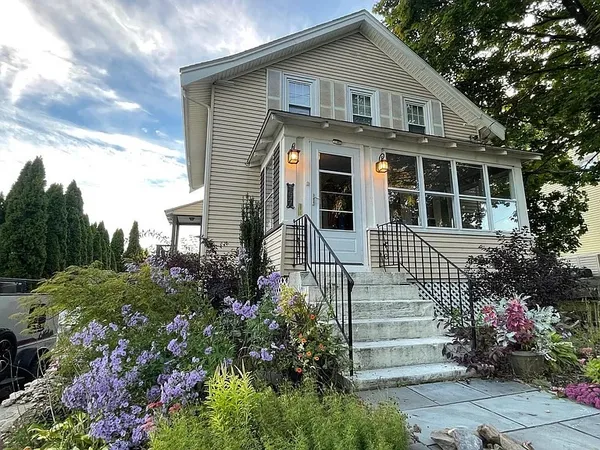 $4,200 | 157 Riverview Avenue, Unit FURNISHED, Waltham, MA 02453