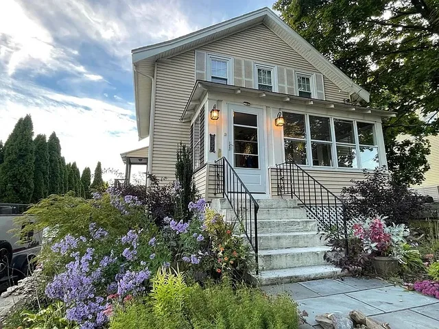 $4,200 | 157 Riverview Avenue, Unit FURNISHED, Waltham, MA 02453