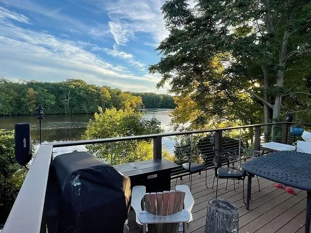 $4,200 | 157 Riverview Avenue, Unit FURNISHED, Waltham, MA 02453