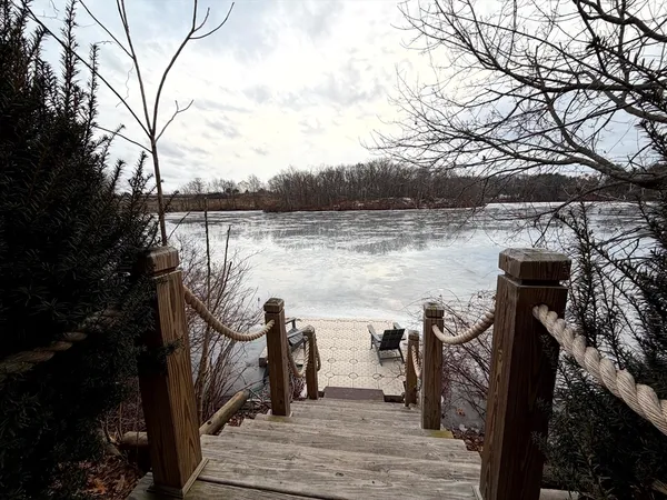 $4,200 | 157 Riverview Avenue, Unit FURNISHED, Waltham, MA 02453