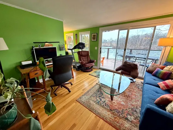 $4,200 | 157 Riverview Avenue, Unit FURNISHED, Waltham, MA 02453