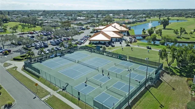 $418,500 | 4054 Caddie Drive East, Bradenton, FL 34203