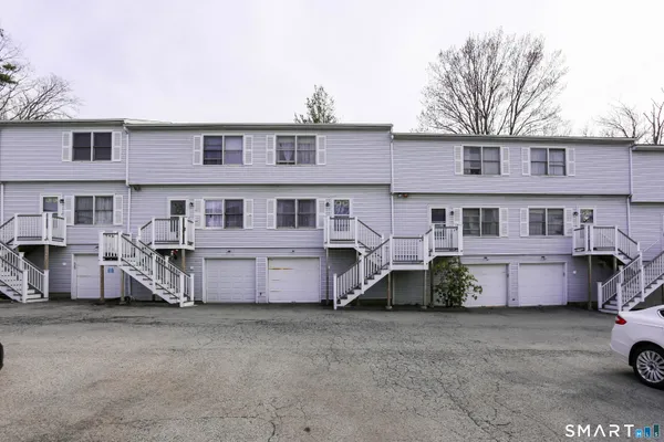 $2,900 | 431 Glenbrook Road, Unit 3, Stamford, CT 06906