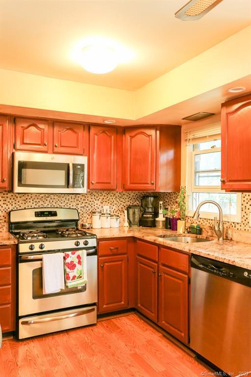 431 Glenbrook Road, Unit 3 Stamford, CT 06906 - Photo 16 of 33