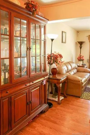 $2,900 | 431 Glenbrook Road, Unit 3, Stamford, CT 06906