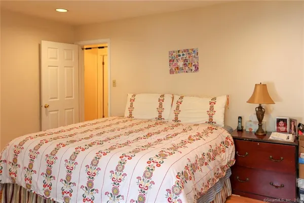 $2,900 | 431 Glenbrook Road, Unit 3, Stamford, CT 06906