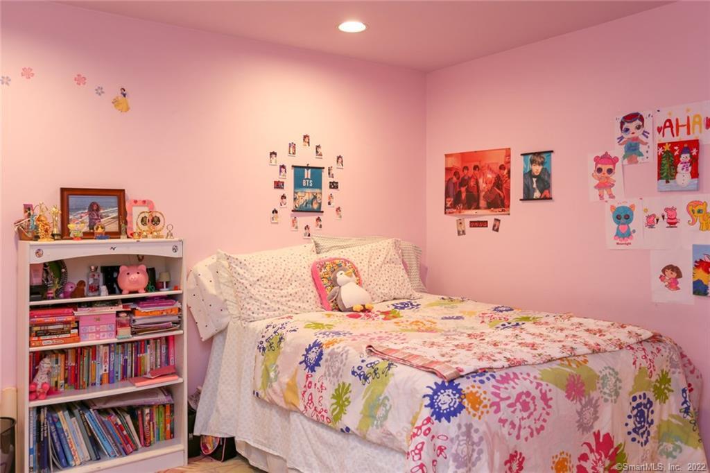 431 Glenbrook Road, Unit 3 Stamford, CT 06906 - Photo 26 of 33