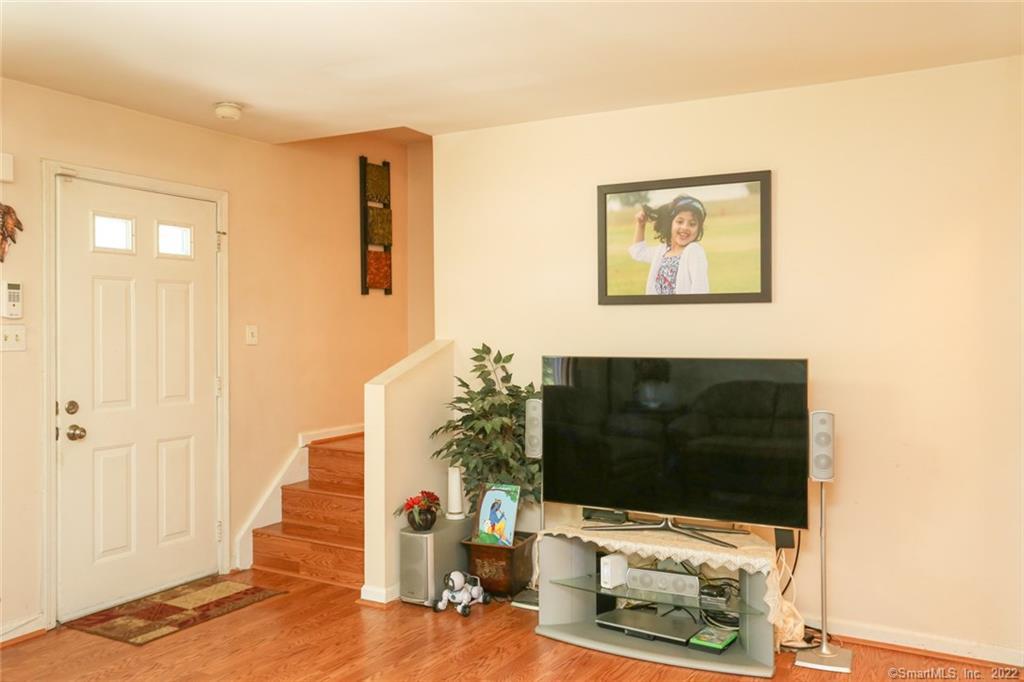431 Glenbrook Road, Unit 3 Stamford, CT 06906 - Photo 8 of 33