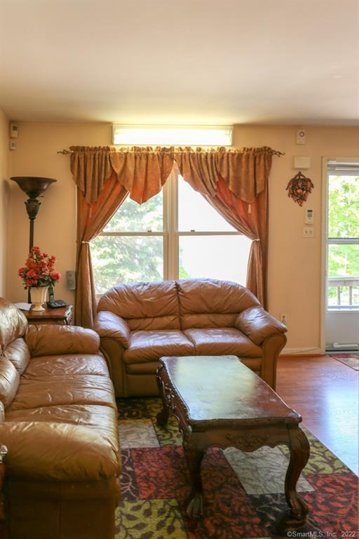 431 Glenbrook Road, Unit 3 Stamford, CT 06906 - Photo 9 of 33