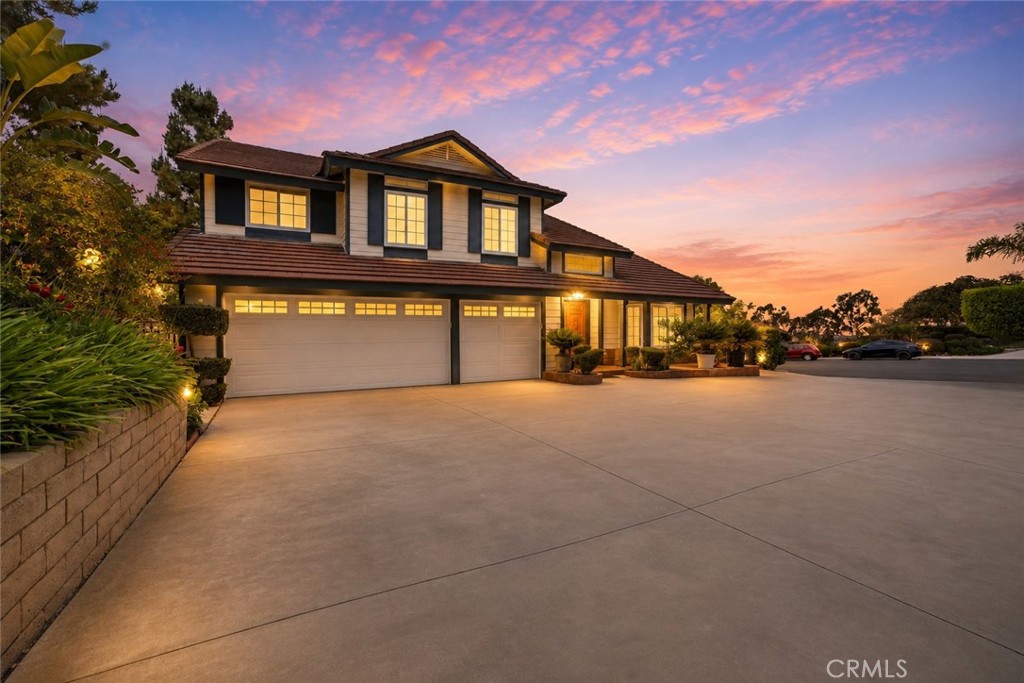 17347 Northlake Street Riverside, CA 92503 - Photo 4 of 44 Front of house Ai Twilight