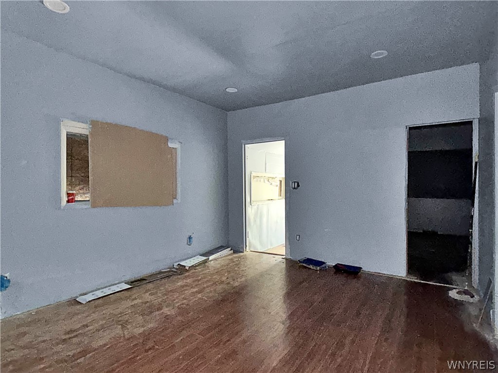 18 Helen Street Buffalo, NY 14213 - Photo 6 of 11