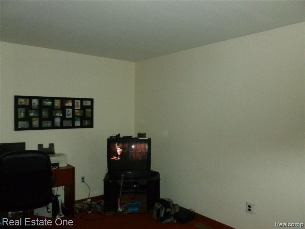 14008 Beech Daly Road Taylor, MI 48180 - Photo 15 of 18 Liv Rm View-1.jpg