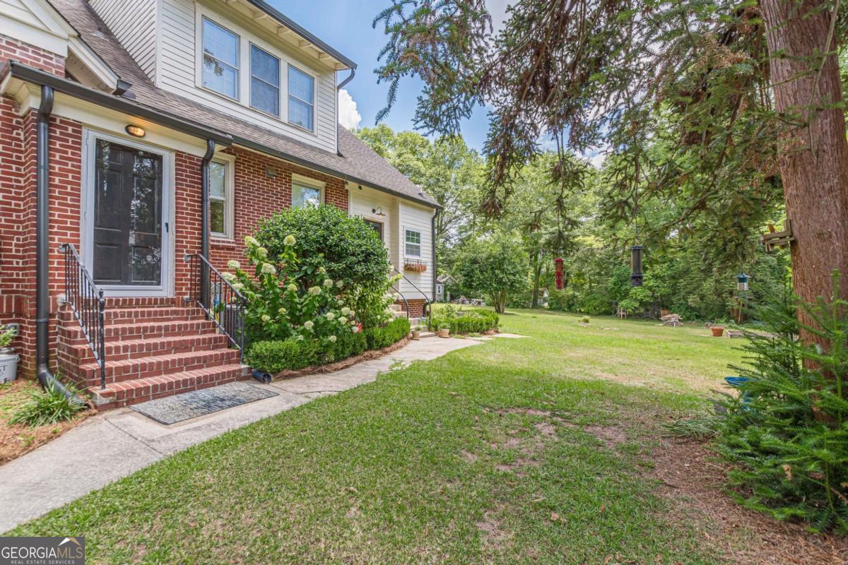 1878 Cambridge Avenue Atlanta, GA 30337 - Photo 77 of 84