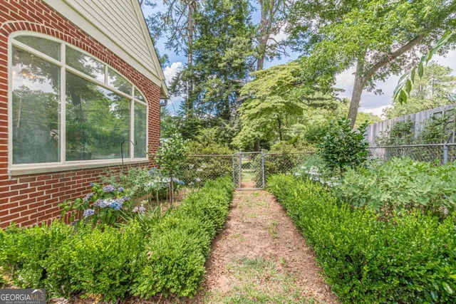 $3,900 | 1878 Cambridge Avenue, Atlanta, GA 30337